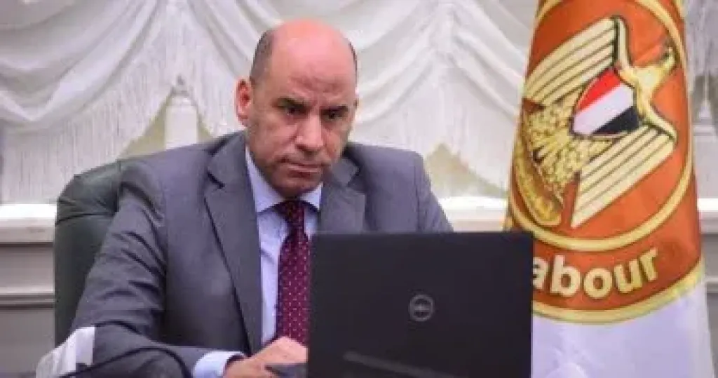 وزير العمل يعقد اجتماعًا مع الملحقين العماليّين بالخارج.. ويستمع لأبرز التحديات