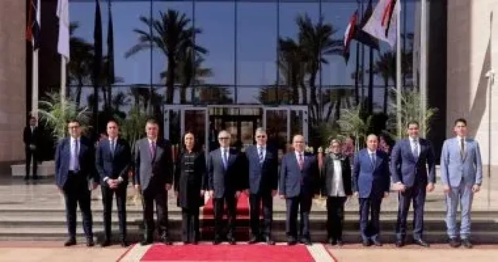 وزيرا العدل والتضامن يبحثان تعزيز التعاون لحماية الأطفال الأولى بالرعاية