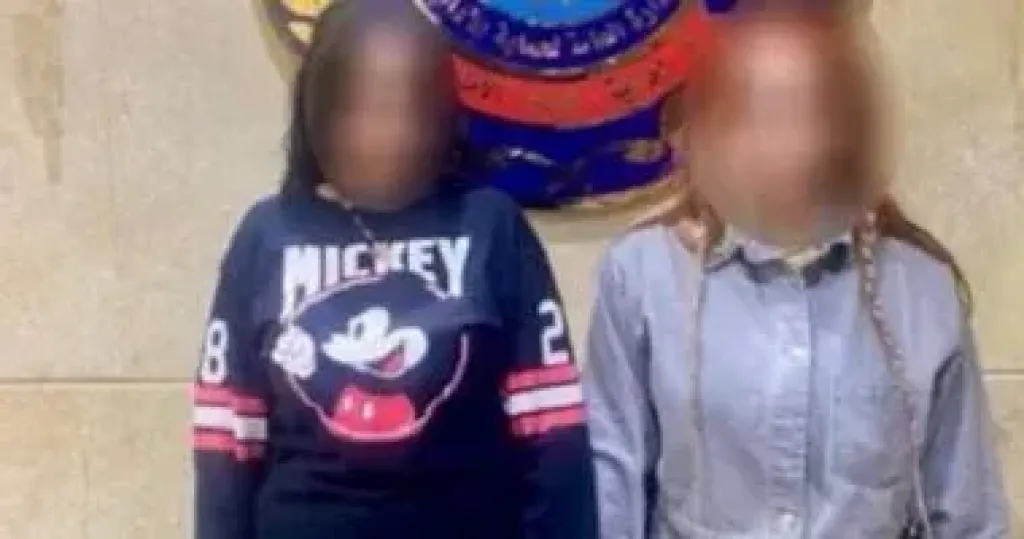 فيديو الرقص المثير يقود «تيك توكر» وصديقتها إلى الكلبشات