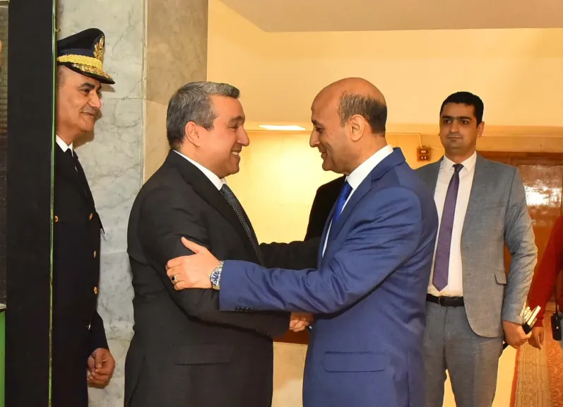 محافظ أسيوط يستقبل مدير الأمن والحكمدار لتقديم التهنئة بمناسبة توليه مهام