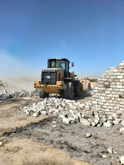 محافظ أسيوط: إزالة 24 حالة تعدي واسترداد 42 فدان ضمن أعمال