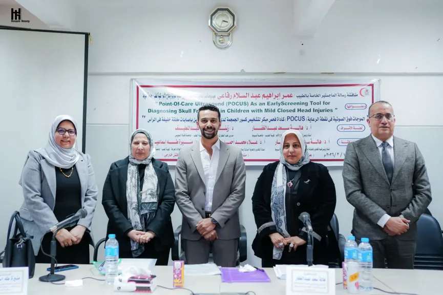 عميد كلية الطب بجامعة أسيوط يشارك في مناقشة رسالة ماجستير