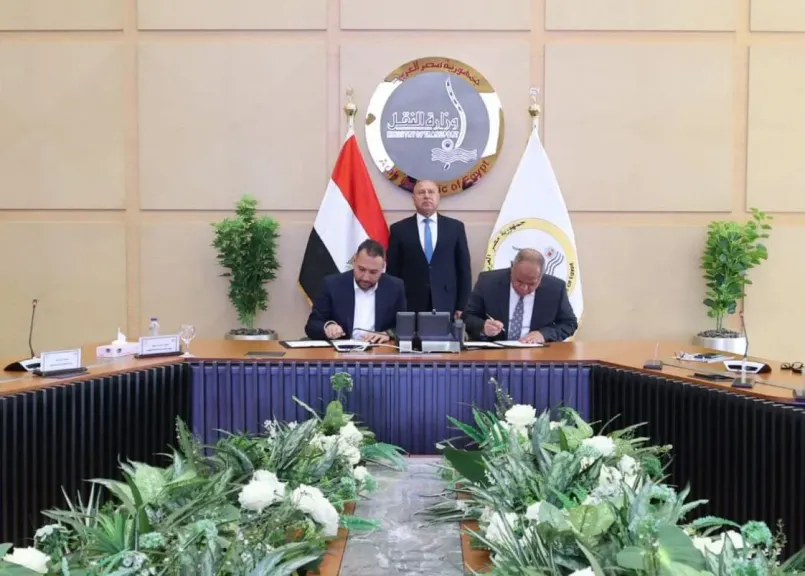 وزير النقل يشهد شراكة بين «سوبر جيت» و«بوسطة» لنقل الشحنات بين المحافظات