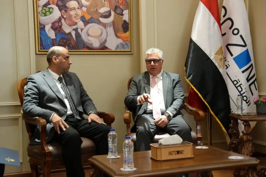 رئيس اقتصادية قناة السويس يستقبل وزير العمل لبحث التعاون والتكامل بين الجانبين
