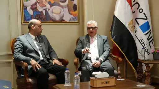 رئيس اقتصادية قناة السويس يستقبل وزير العمل لبحث التعاون والتكامل بين الجانبين