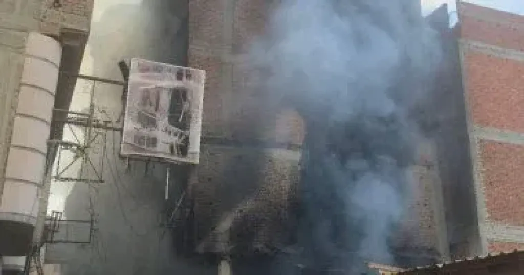 مصرع شخصين وإصابة 11 آخرون فى حادث حريق أدى لانهيار عقار بدمياط