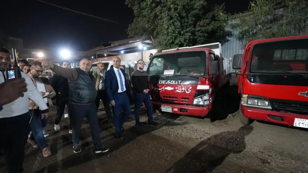 محافظ أسيوط يتفقد الحملة الميكانيكية لحي غرب ويشدد على الصيانة الدورية لضمان