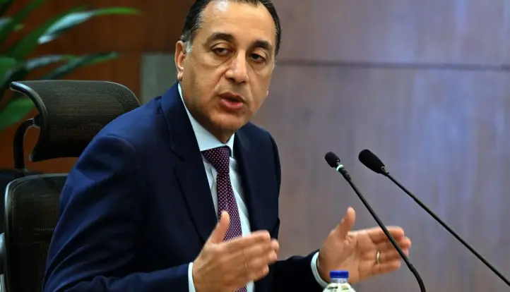 رئيس الوزراء يعود إلى القاهرة بعد مشاركته نيابة عن فخامة الرئيس في الاجتماع الأول لـ ”مجلس السلام” بواشنطن