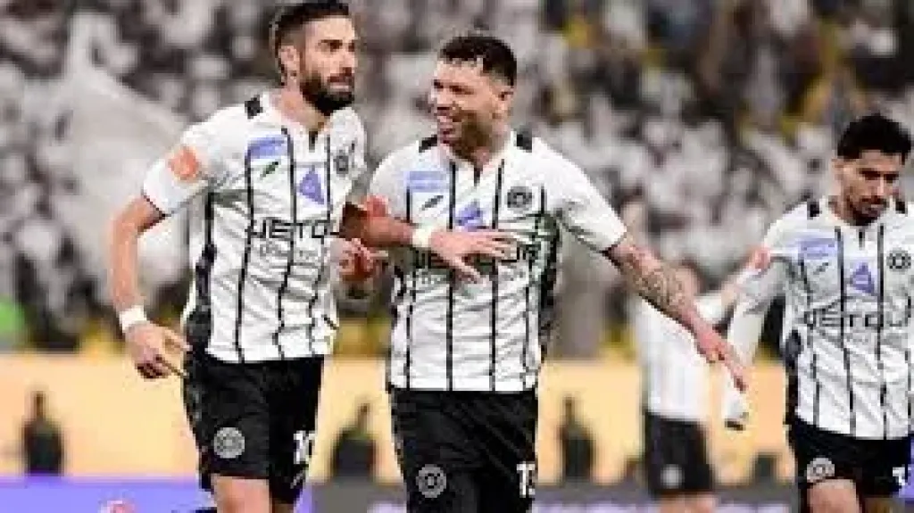 الشباب يكتسح ضمك بثلاثية في الدوري السعودي