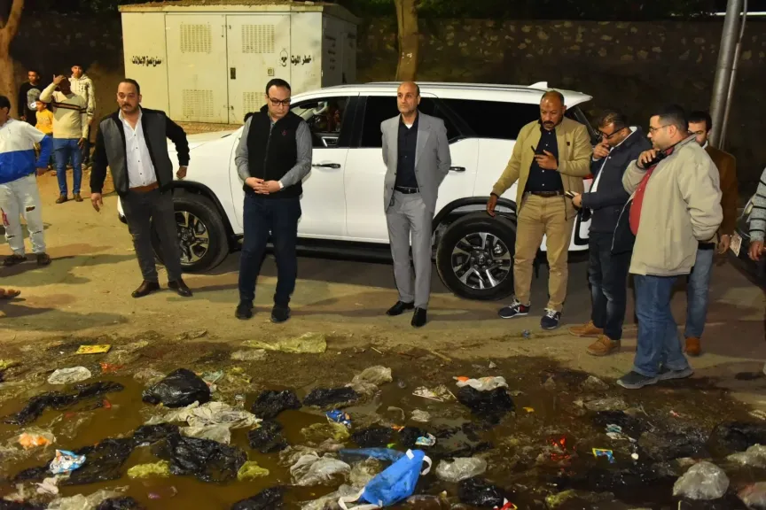 محافظ أسيوط يواصل جولاته الميدانية لمتابعة مستوى النظافة بالشوارع والميادين