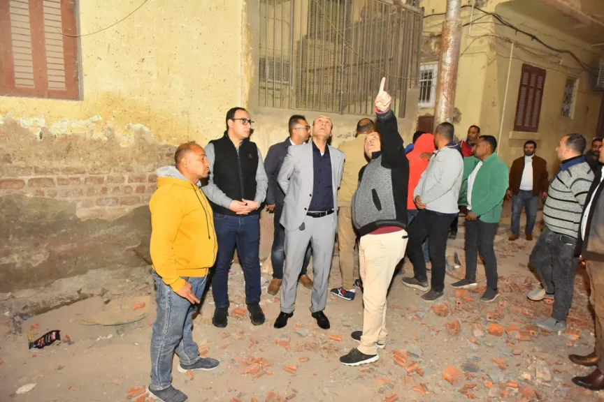 محافظ أسيوط يقود حملة إزالة فورية لبناء مخالف بشارع محمد علي مكارم بحي غرب