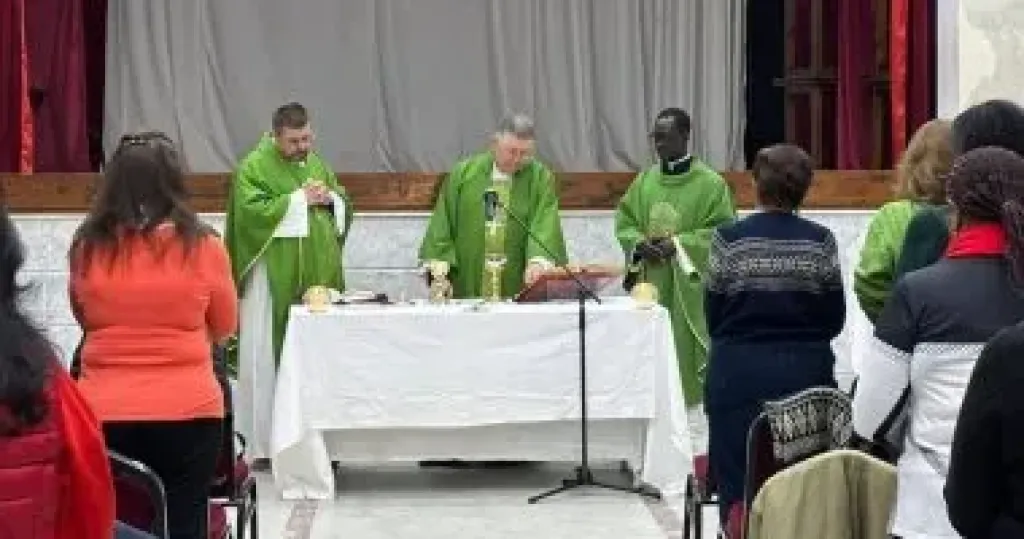 مطران الكنيسة اللاتينية بمصر يشارك في اليوم الروحي ببازيليك السيدة العذراء