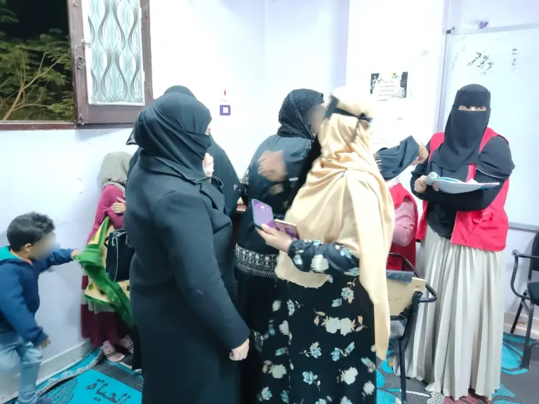 الإدارة الصحية بالبداري تُكثف جهودها بحملة فحص طبي للمصلين طوال شهر رمضان