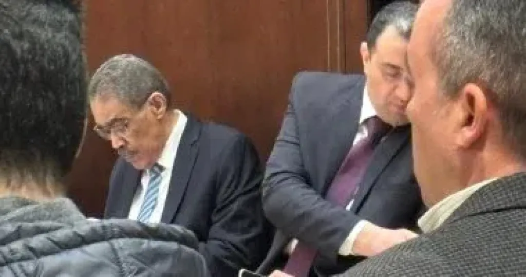 وزير الإعلام وقيادات أمنية يشاركون في عزاء والد اللواء أحمد كساب