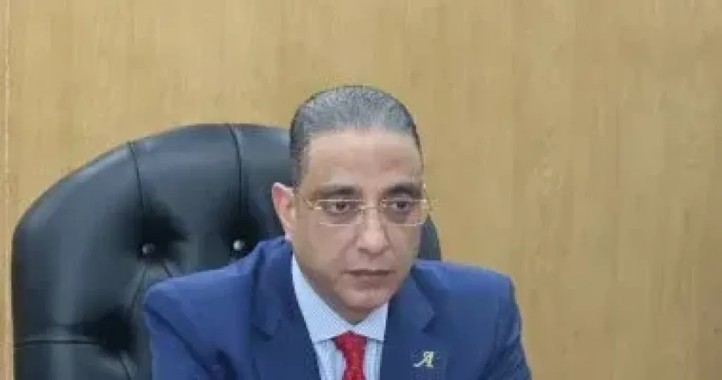 محافظ الجيزة يناقش تطوير سوق الجملة بأكتوبر