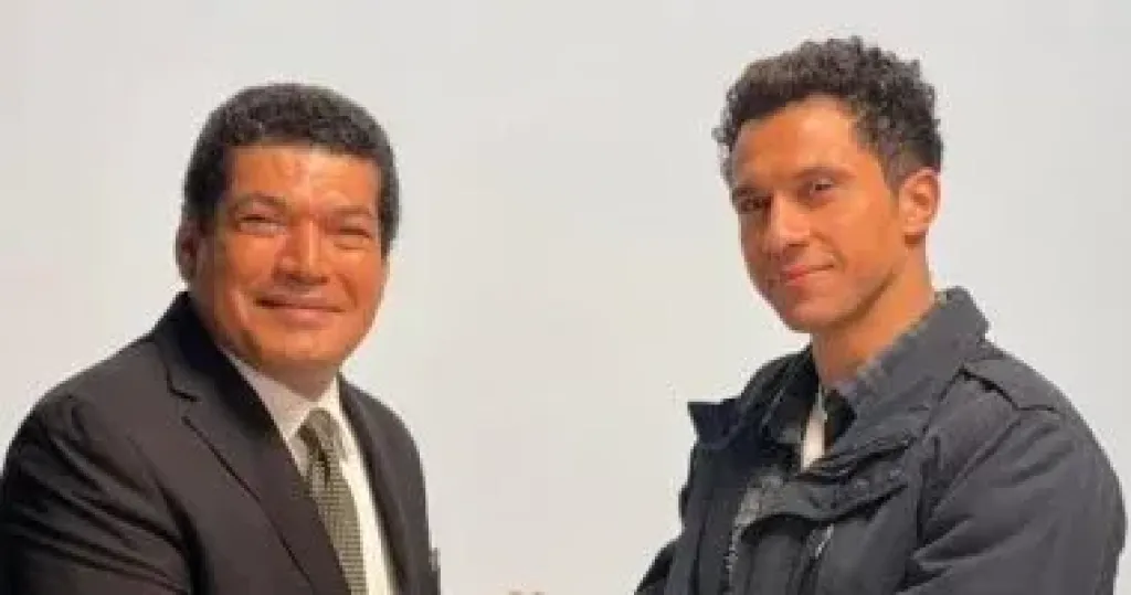 عصام عمر ينشر صوره تجمعه بالفنان باسم سمره من كواليس مسلسل عين سحرية