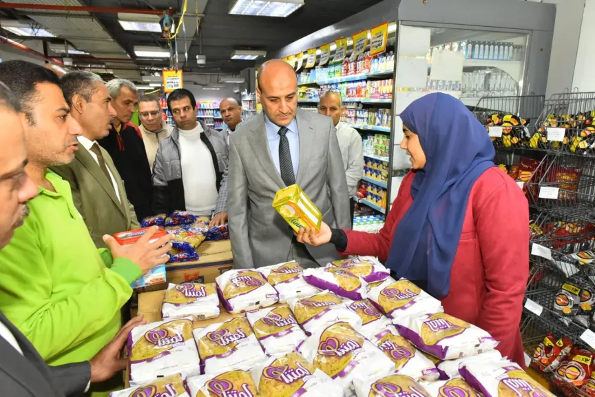 محافظ أسيوط يتابع توافر السلع وضبط الأسعار ويتفقد معرض ”أهلاً رمضان