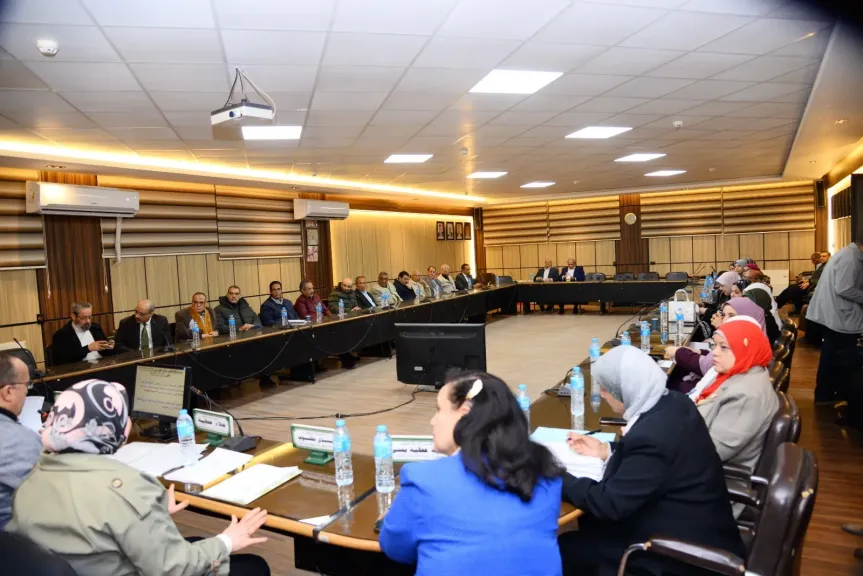 عميد كلية الطب يشيد بتميز قطاعات الكلية ويهنئ الكوادر الأكاديمية بحلول شهر