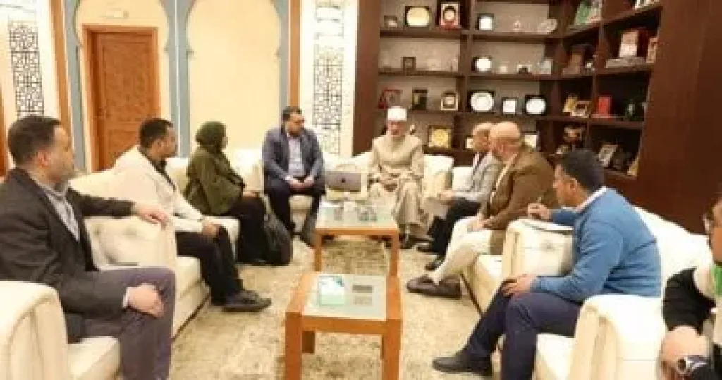 المفتى يبحث آليات تنفيذ «نموذج الفتوى الذكي» لتعزيز توظيف الذكاء الاصطناعي في الإفتاء