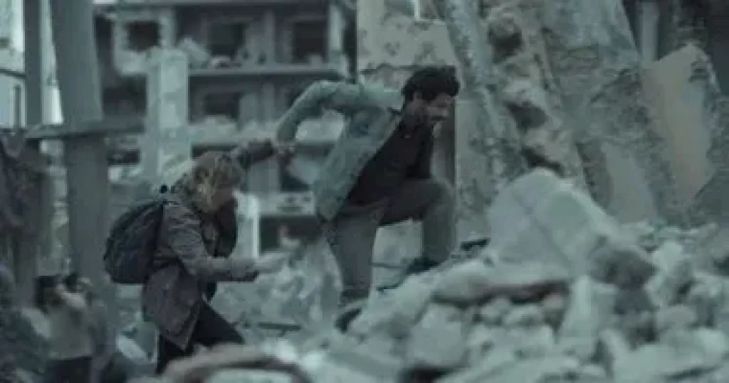 مسلسل صحاب الأرض الحلقة 6.. قصف بالقرب من إياد نصار ومنة شلبى