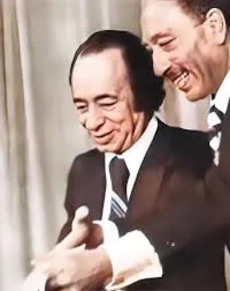 في ذكرى رحيله، الكاتب رشاد رشدي بين مساندة أنور السادات