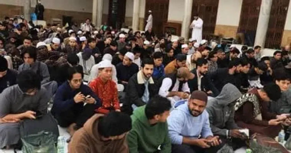 بيت الزكاة ينظم مائدة إفطار جماعى بالجامع الأزهر