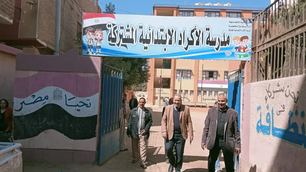 جولة مفاجئة لمدير تعليم أسيوط لمتابعة تطبيق البرامج العلاجية بمدارس