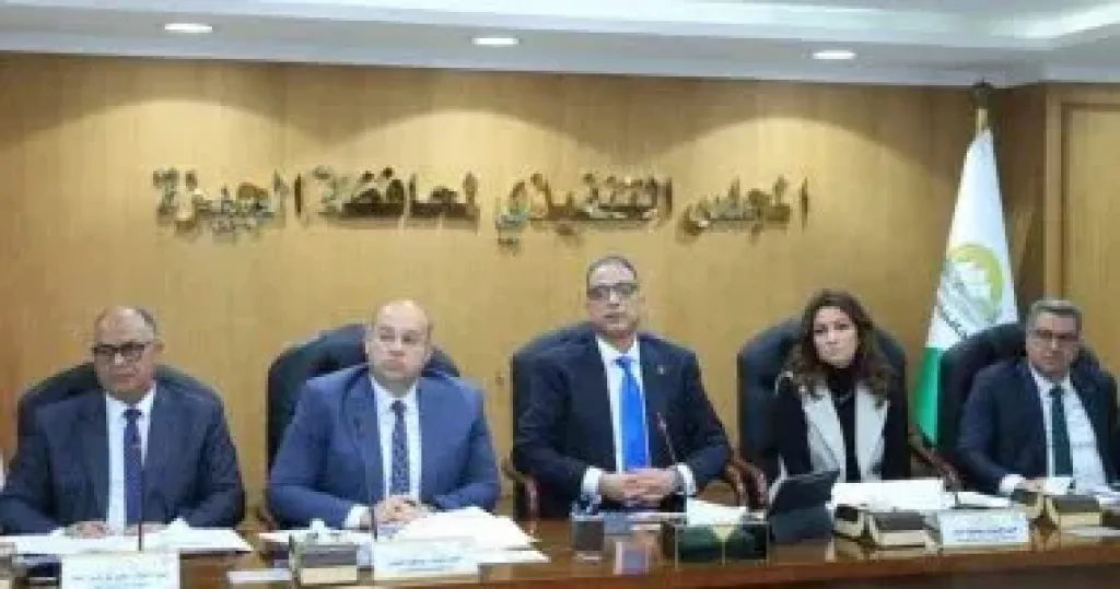 محافظ الجيزة للجهاز التنفيذى: تطبيق مبدأ الثواب والعقاب