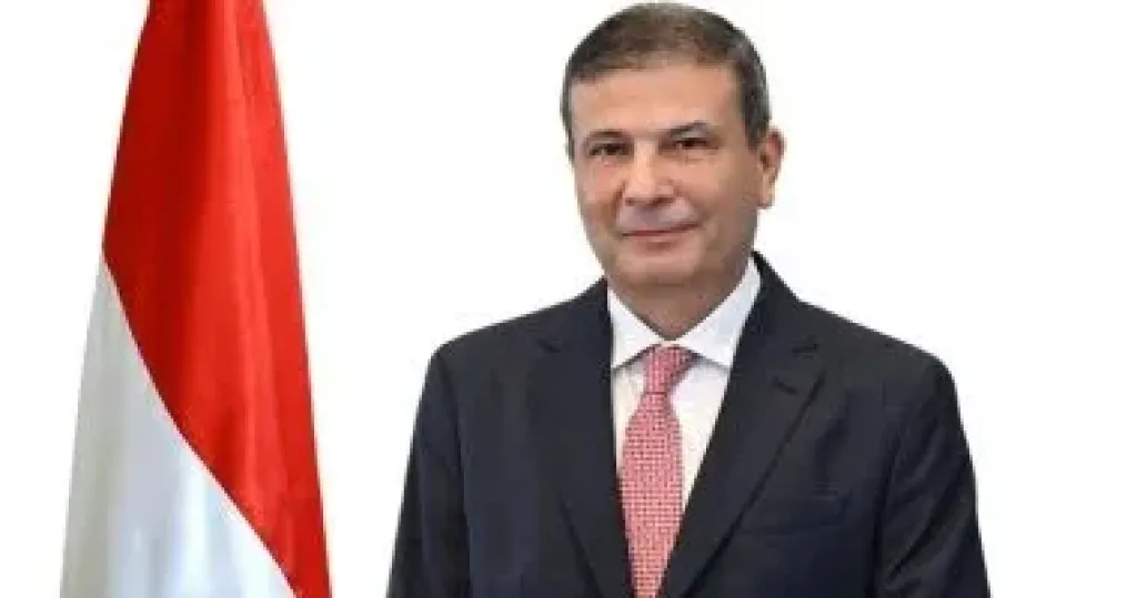 وزير الزراعة ومحافظ الجيزة يتفقدان أقسام معمل فحص وتصدير البطاطس بالدقى