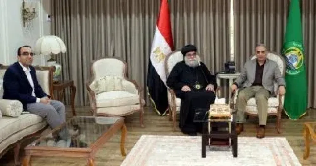 محافظ الإسماعيلية يستقبل ممثلى الكنائس بالمحافظة للتهنئة بمنصبه الجديد