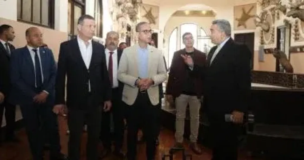 وزير الزراعة ومحافظ الجيزة يتفقدان المتحف الزراعى ويشيدان بأعمال التطوير