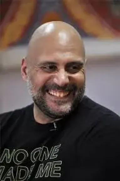 وجوه متعددة في موسم واحد، كيف يغير نجوم الدراما جلدهم الفني في ماراثون رمضان؟