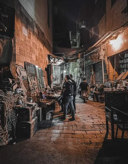 تخاريف صيام .. حكايات حارتنا ( ٩ )  صندوق العروسة وضريح السعادة الزوجية .. فى هذه الحارة ( صور )