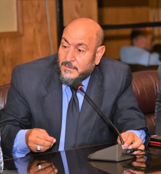 الكاتب الصحفى محمود الشاذلى يكتب : حوار الطرشان وعلاقته بتهميش مستشفى بسيون وسحق مستشفى الصدر .