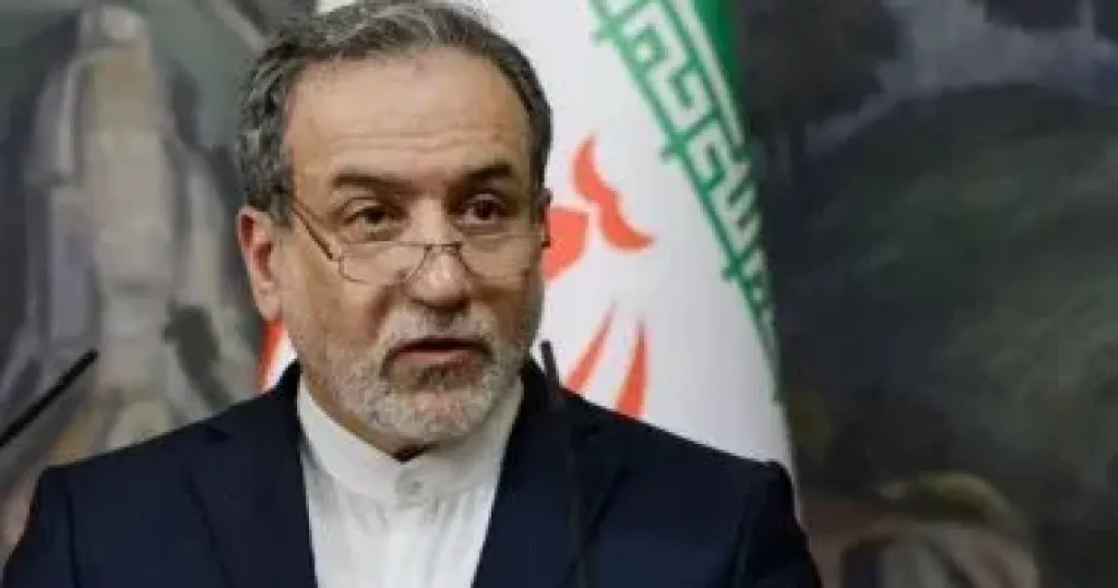 وزير خارجية إيران: المرشد الأعلى لا يزال على قيد الحياة «على حد علمي»