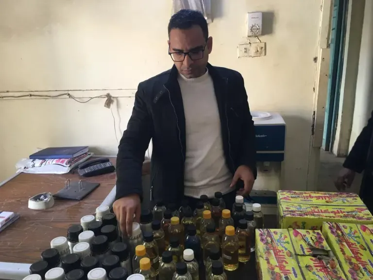 حملة تموينية مكثفة بالبياضية وأرمنت في الأقصر تسفر عن ضبط سلع منتهية الصلاحية