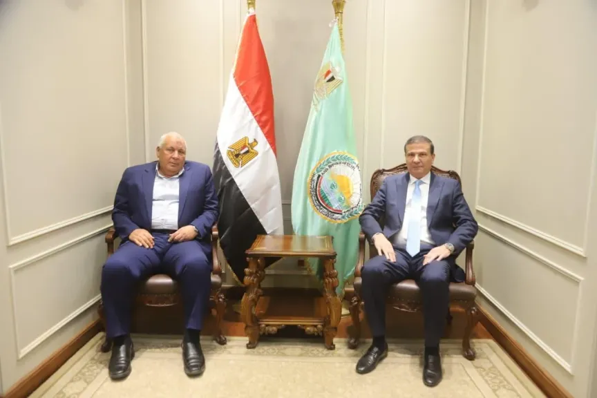 وزير الزراعة ومحافظ مطروح يبحثان التوسع في التين والزيتون وتنمية سلالات الأغنام