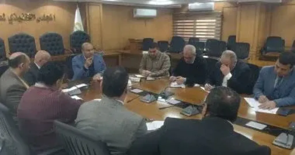 نائب محافظ الجيزة يعقد اجتماعا بشأن تدعيم البنية التحتية للمنطقتين الصناعتين بالصف والعياط