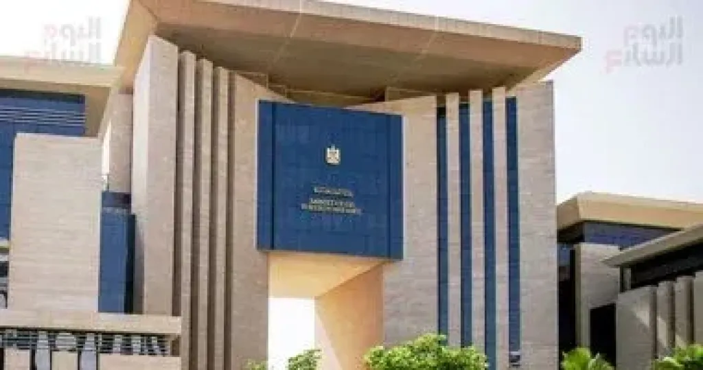 مصر تدين بأشد العبارات استهداف مطار الخرطوم وتحذر من اتساع رقعة الصراع