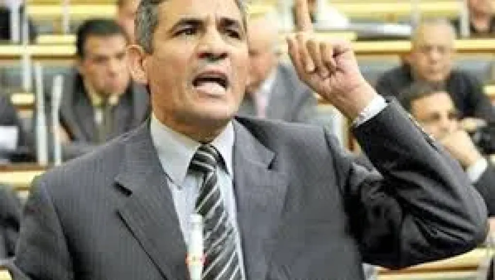 داوود: يصف القروض بـ«الكارثة» ويرفض اتفاقيات النقل