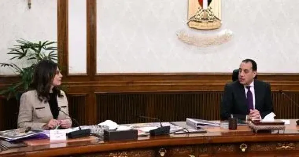 وزيرة الثقافة: الاحتفاء بالمبدعين المصريين فى كل مجالات الفنون فى أنحاء العالم