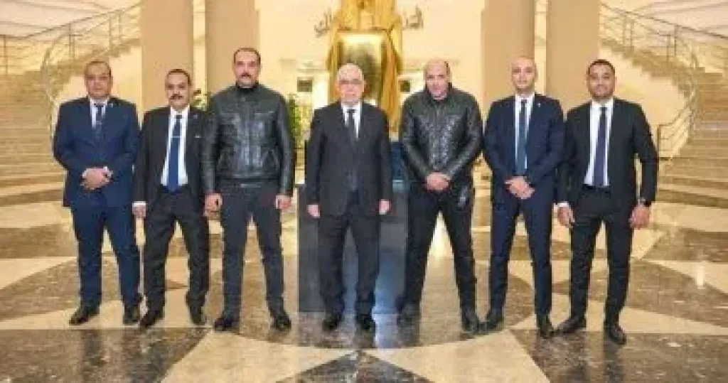 النائب العام يجتمع بموظفي النيابة وأفراد الحراسة الخاصة على مأدبة إفطار شهر رمضان