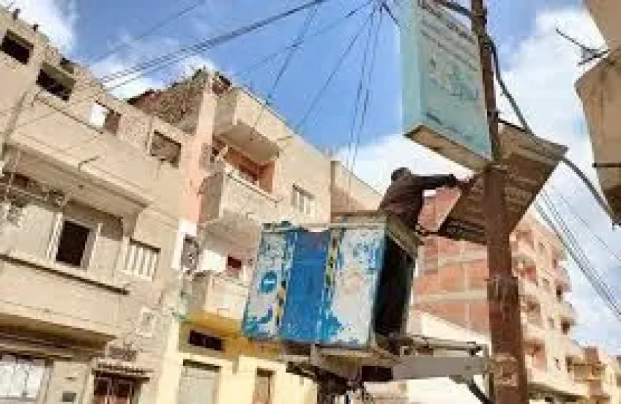 القانون يحظر وضع ملصقات وإعلانات على واجهات المبانى والأسطح والعقارات الأثرية