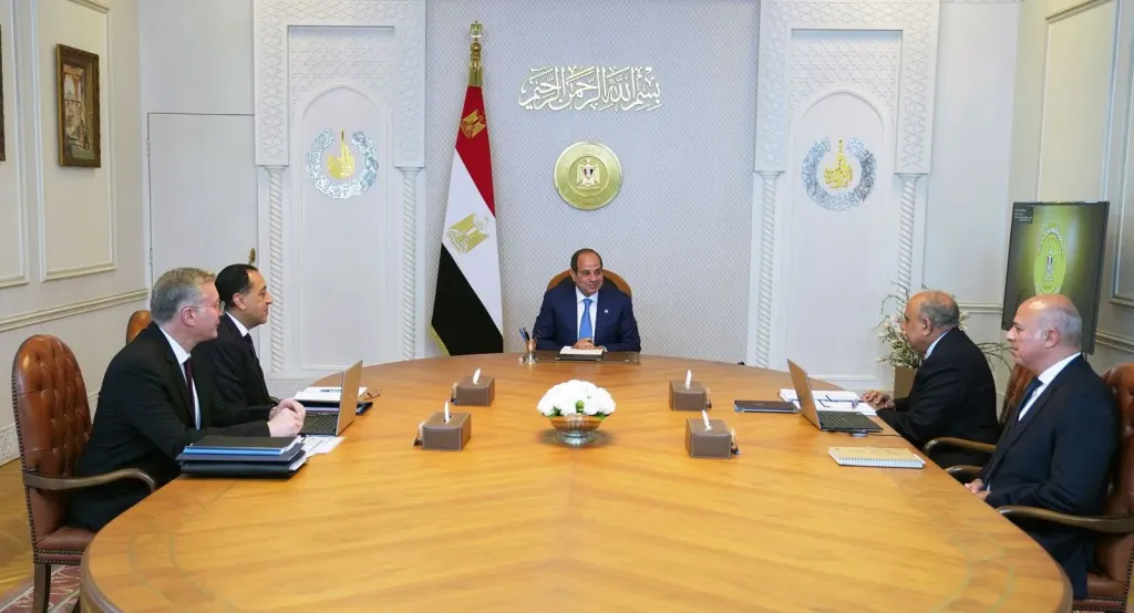 الرئاسة: إدخال قدرات جديدة من الطاقات المتجددة تصل 2500 ميجاوات قبل الصيف