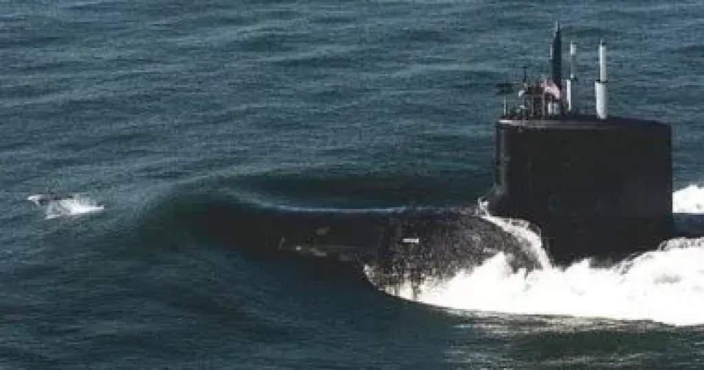 رويترز: الجيش الأمريكى يستهدف سفينة حربية إيرانية قرب سواحل سريلانكا