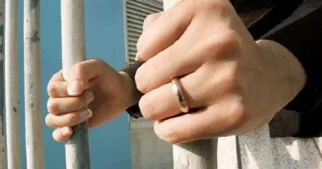 حجز المتهمة بحرق رضيعتها بالشرقية وعرضها على طبيب نفسى لبيان قواها العقلية