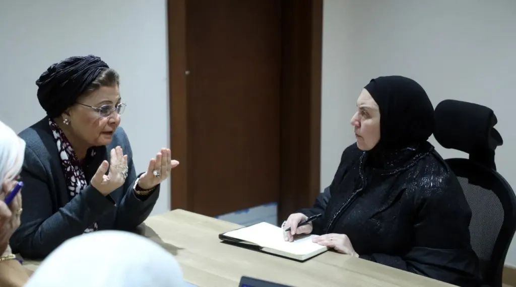 نائب وزير الصحة تبحث مع مساعد وزير الأوقاف تعزيز التعاون لدمج الرسائل السكانية والصحية في الخطاب الديني