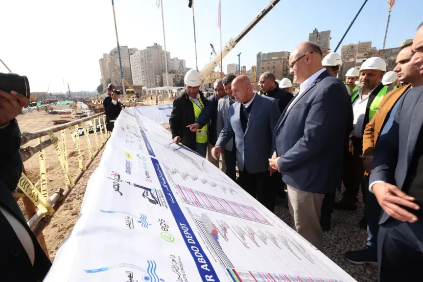 وزير النقل، يتفقد مواقع مسار ومحطات مشروع المرحلة الأولى من مترو الإسكندرية( أبوقير -محطة مصر)  بطول 21.7 كم