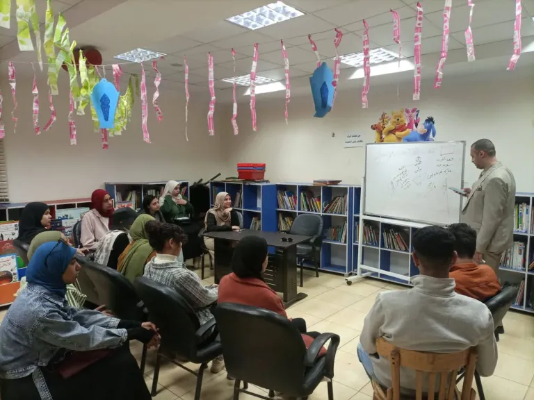 محافظ أسيوط: دورة إعداد القادة بمكتبة مصر