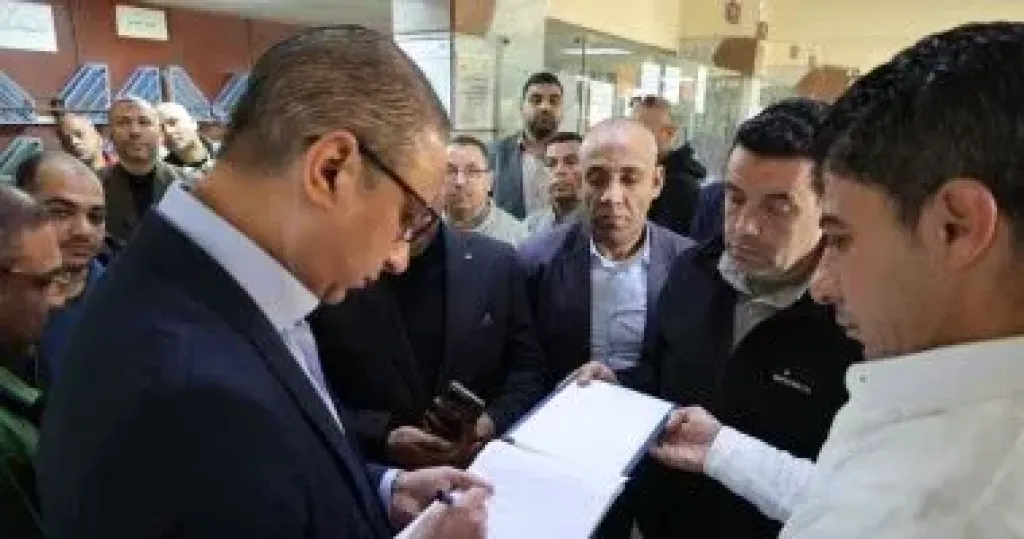 محافظ الجيزة لموظفى المراكز التكنولوجية: عرّفوا المواطن طلبه هيخلص امتى